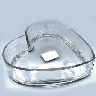 Coupe en verre forme coeur diamètre 20,5cm 
